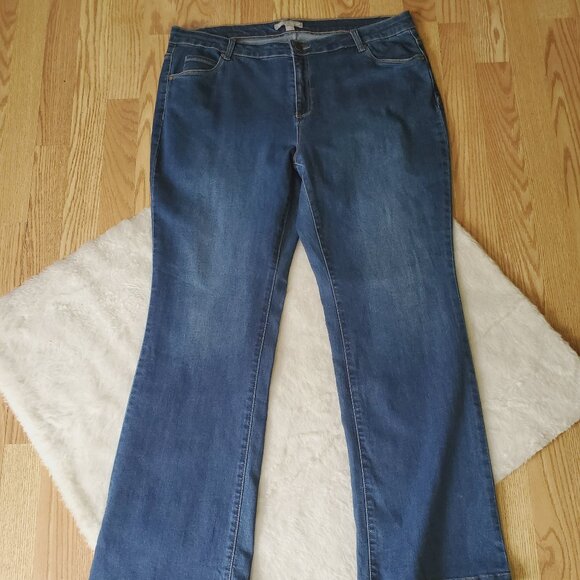 WOMAN WITHIN RELAXED FIT JEANS - Picture 3 of 4